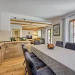 Apartament Pool And Fun Stella Klarici- Happy *