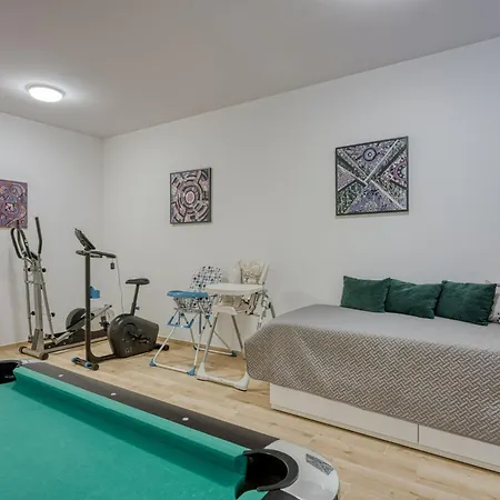 Pool And Fun Stella Klarici- Happy Apartman